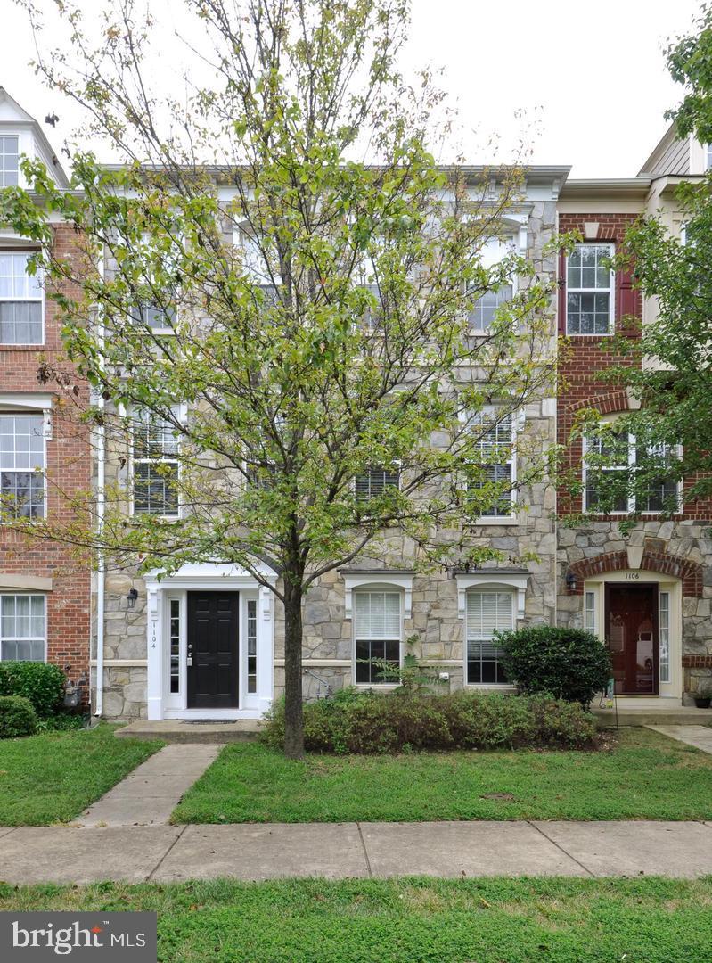 1104 HOKE LN Property Photo 1