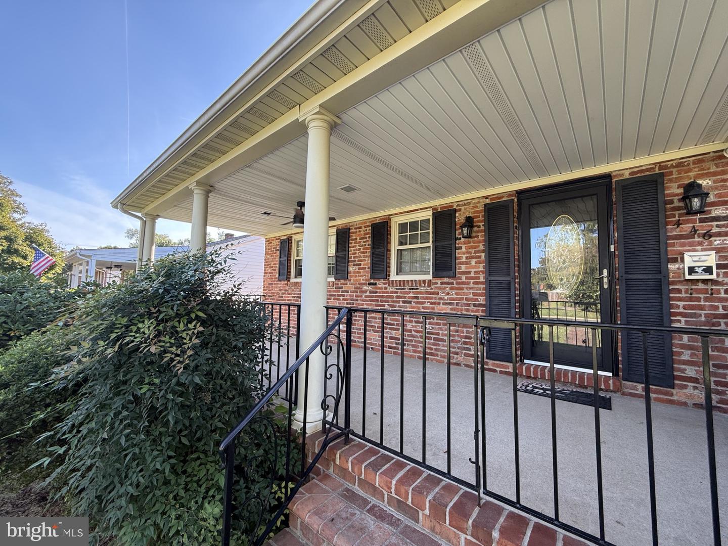 446 Hanson Ave Property Photo 4