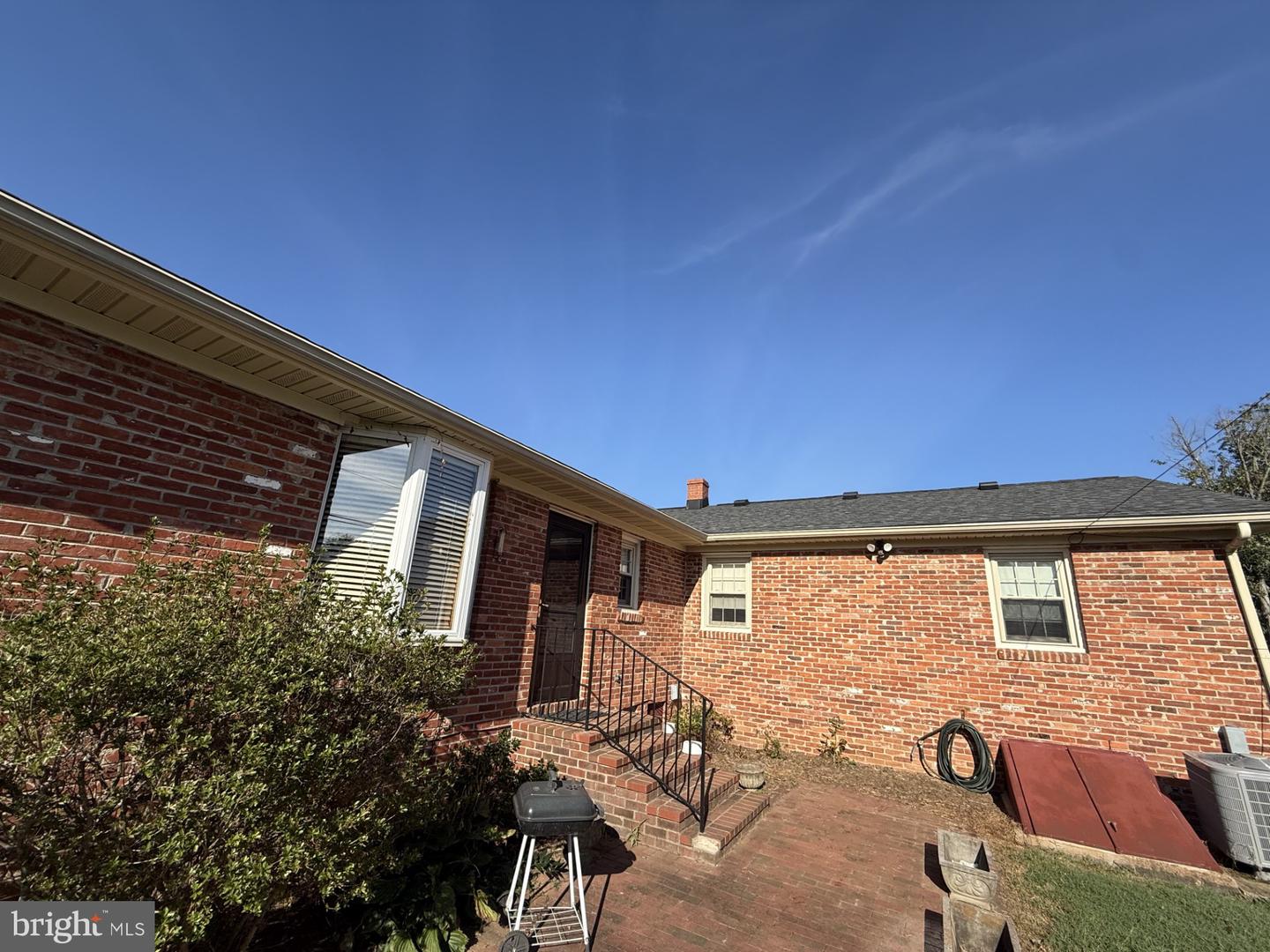 446 Hanson Ave Property Photo 36