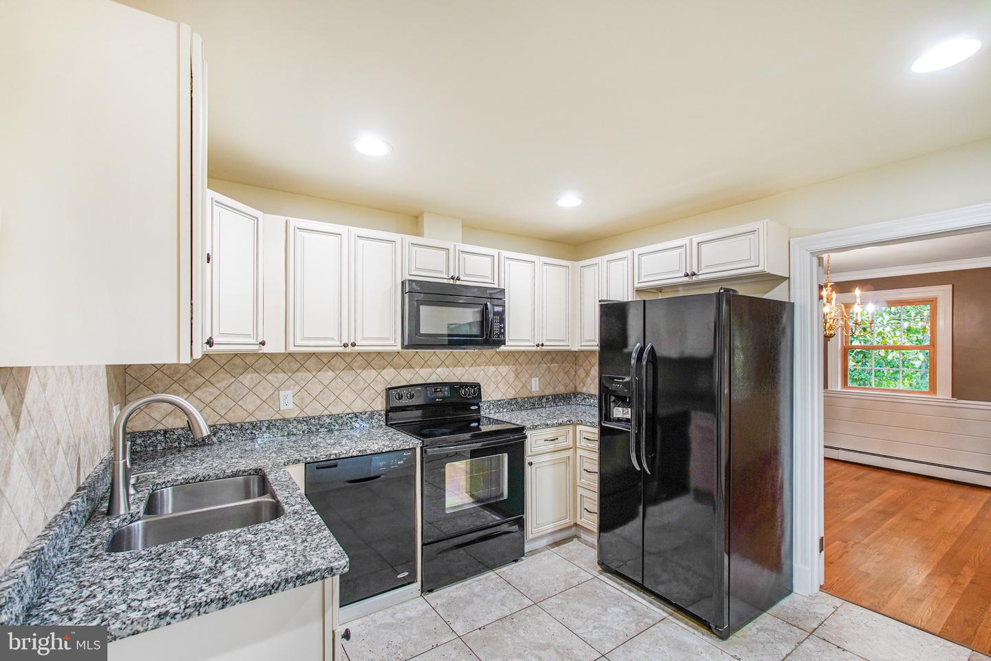 5 Delahay Dr Property Photo 15