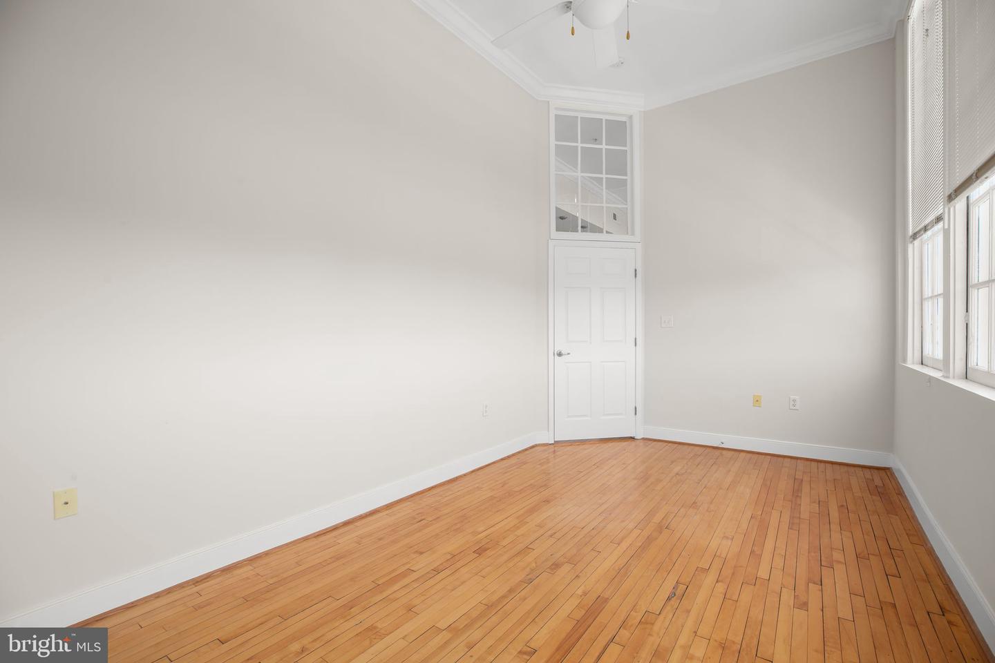 900 Barton St #307 Property Photo 10