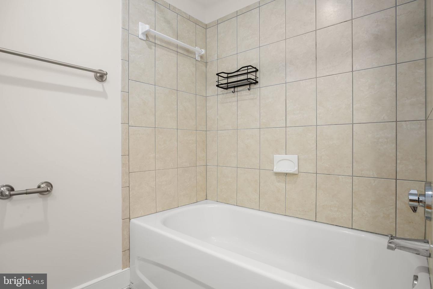 900 Barton St #307 Property Photo 18