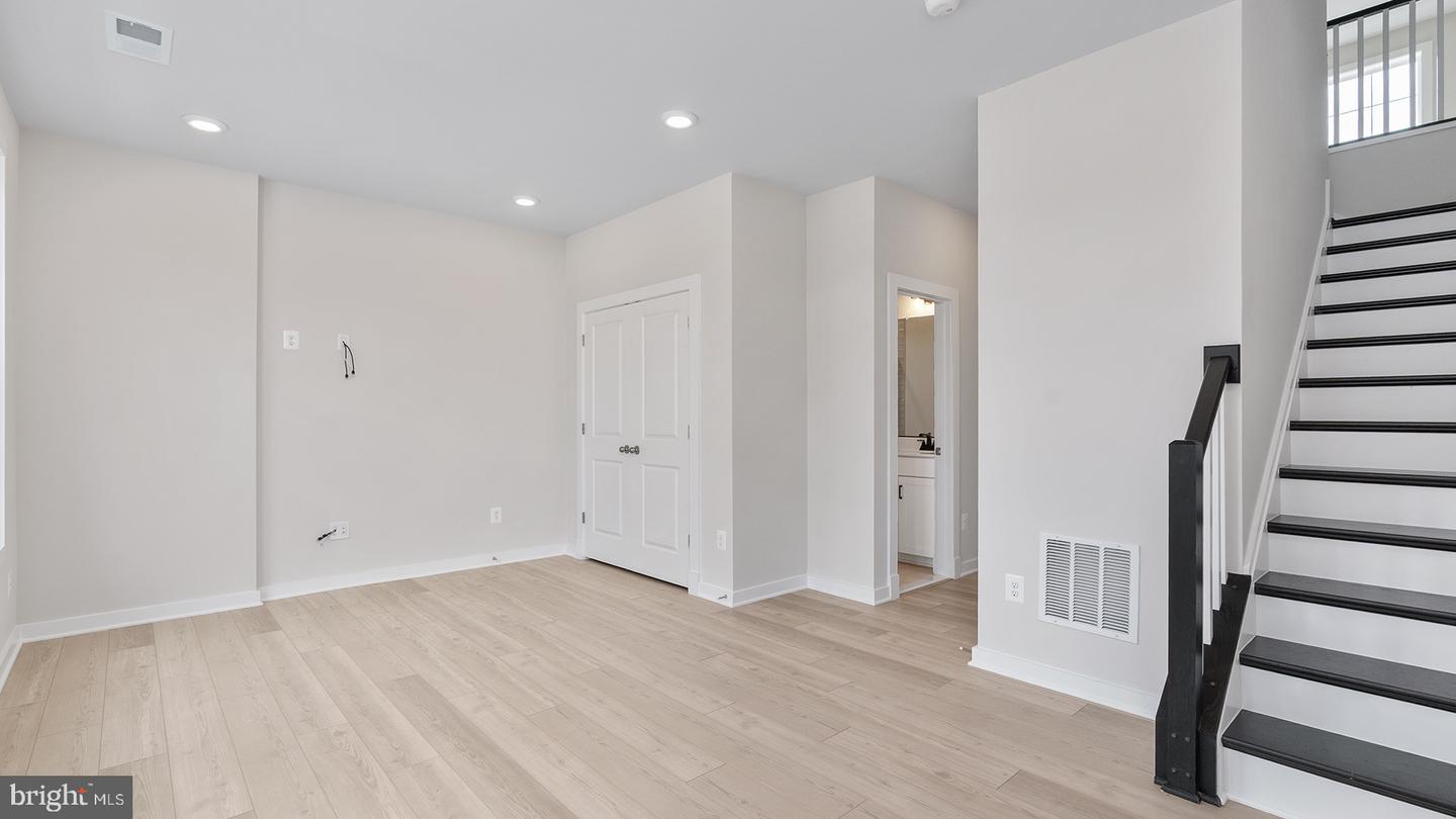 420 Germania St Property Photo 21