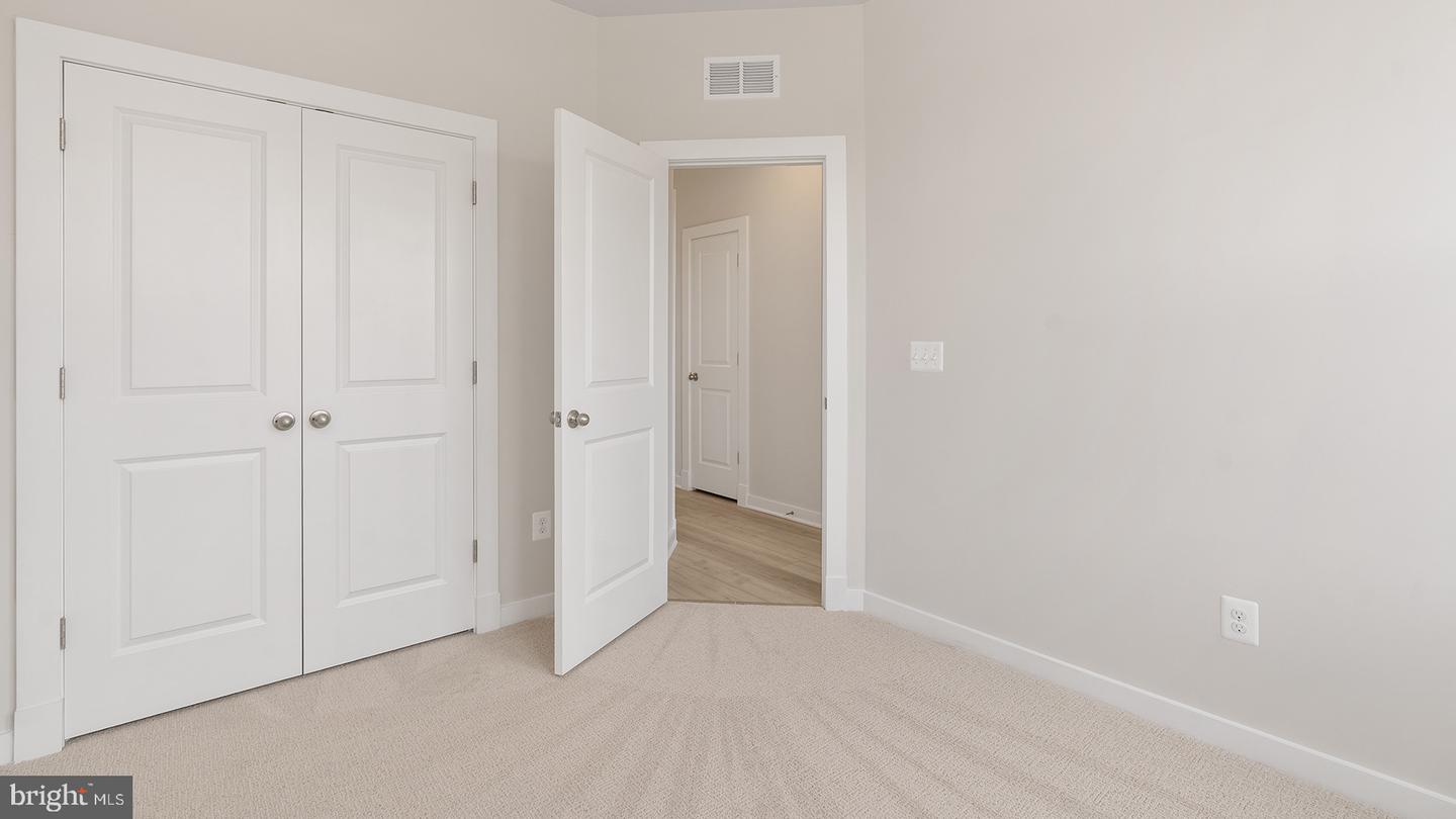 420 Germania St Property Photo 27