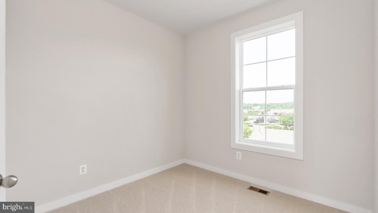 420 Germania St Property Photo 28