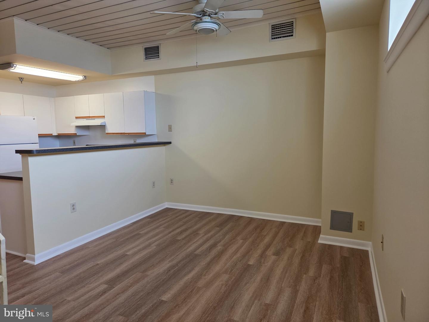 907 Caroline St #9 Property Photo 6