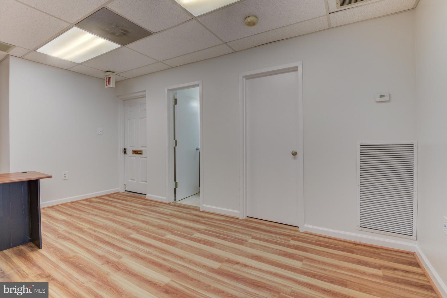 10627 Jones St #301b Property Photo 7