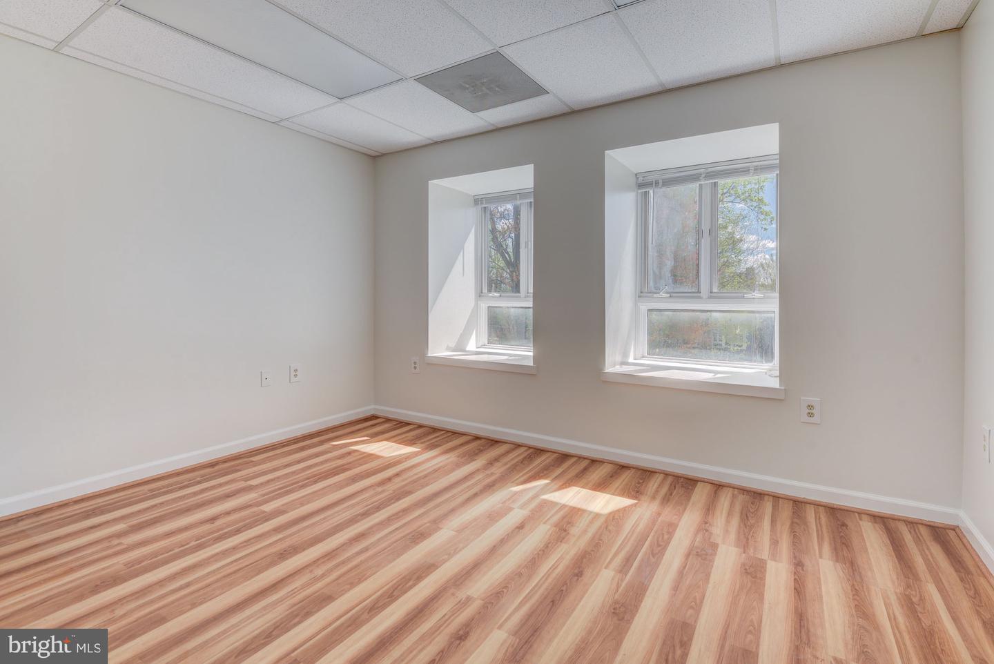 10627 Jones St #301b Property Photo 19