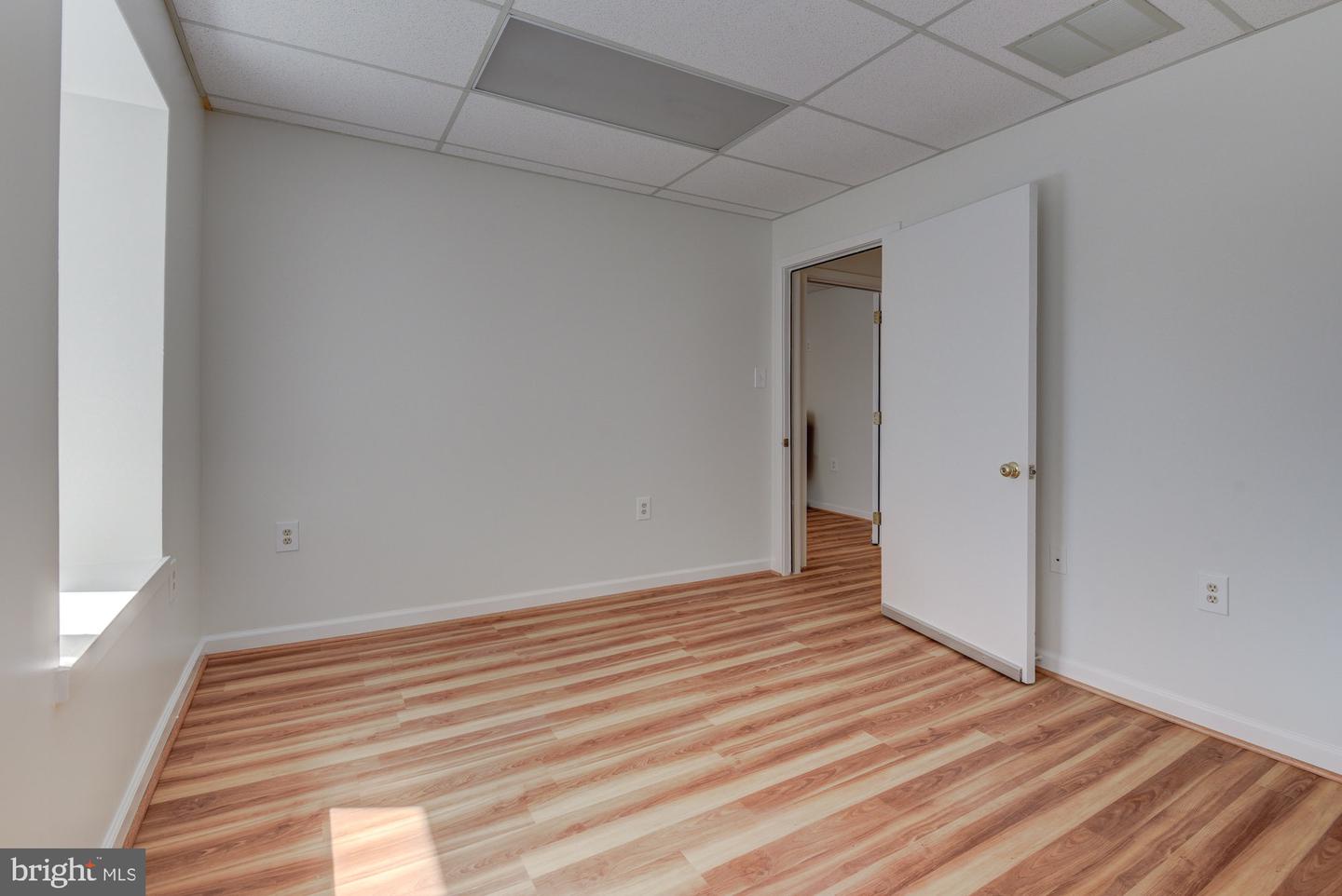 10627 Jones St #301b Property Photo 20