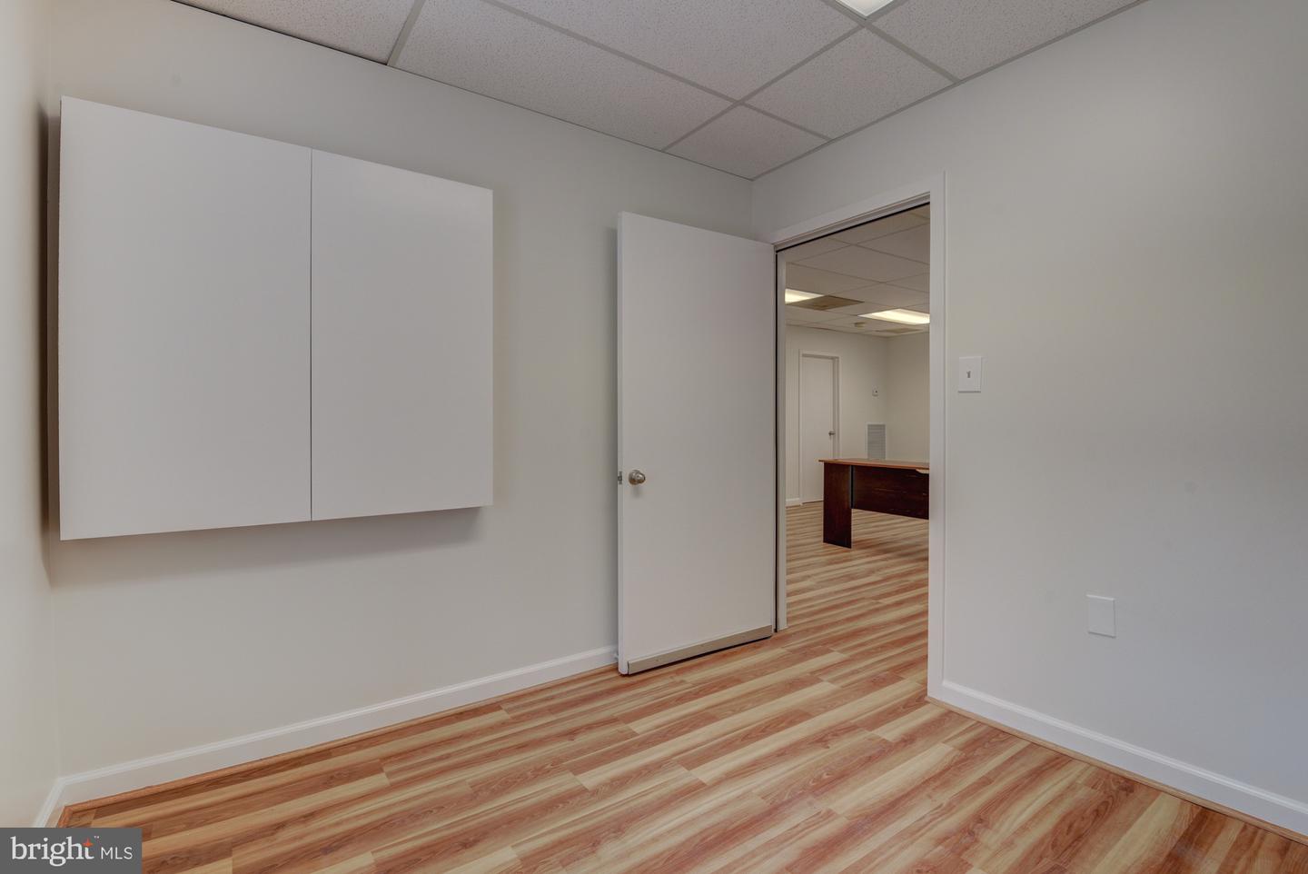 10627 Jones St #301b Property Photo 28