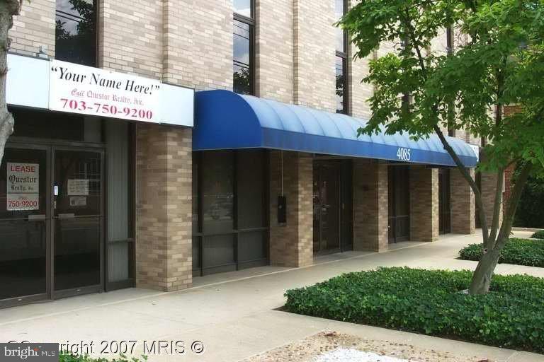 4085 CHAIN BRIDGE RD #G-1 Property Photo 1