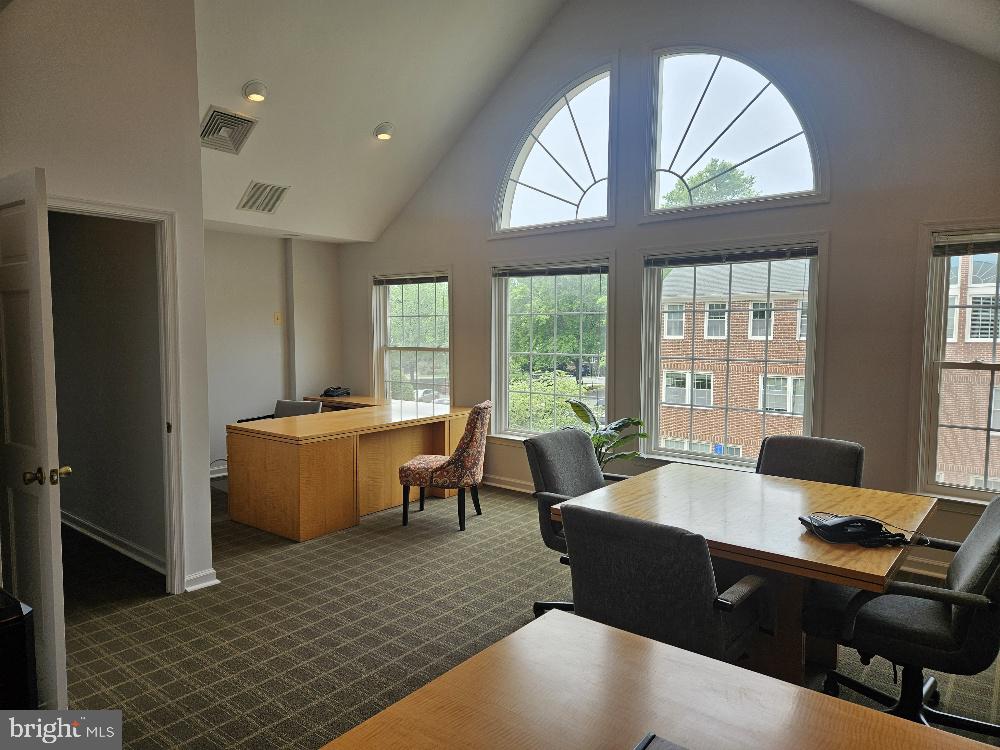 9679 Main St #d Property Photo 3