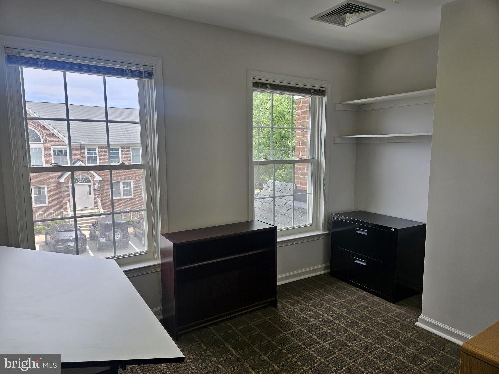 9679 Main St #d Property Photo 11