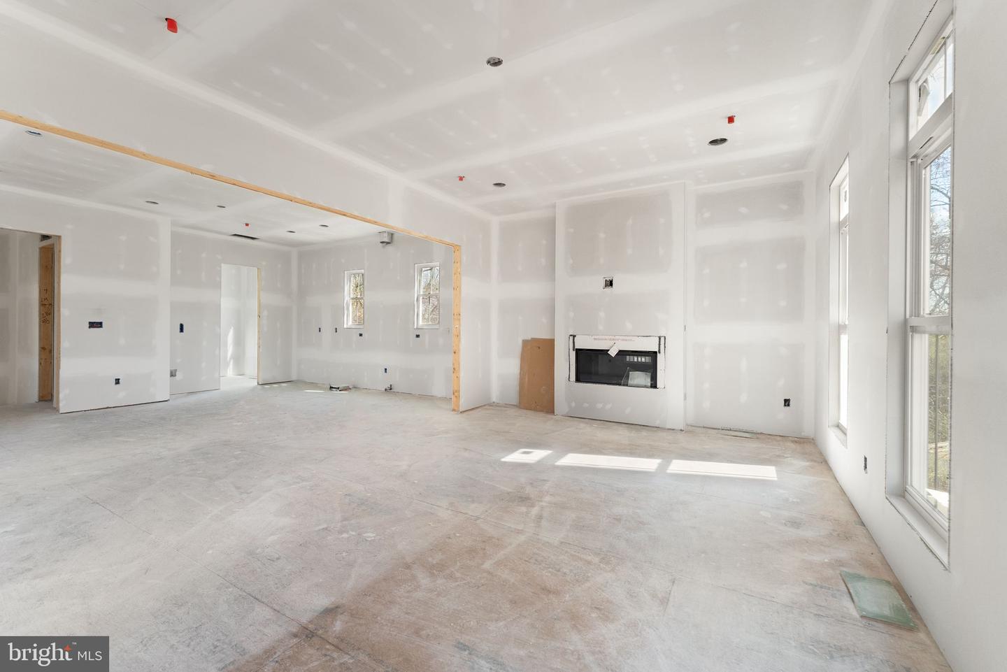 10634 Pocket Pl Property Photo 5