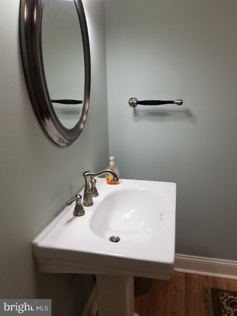 4021 University Dr Property Photo 23