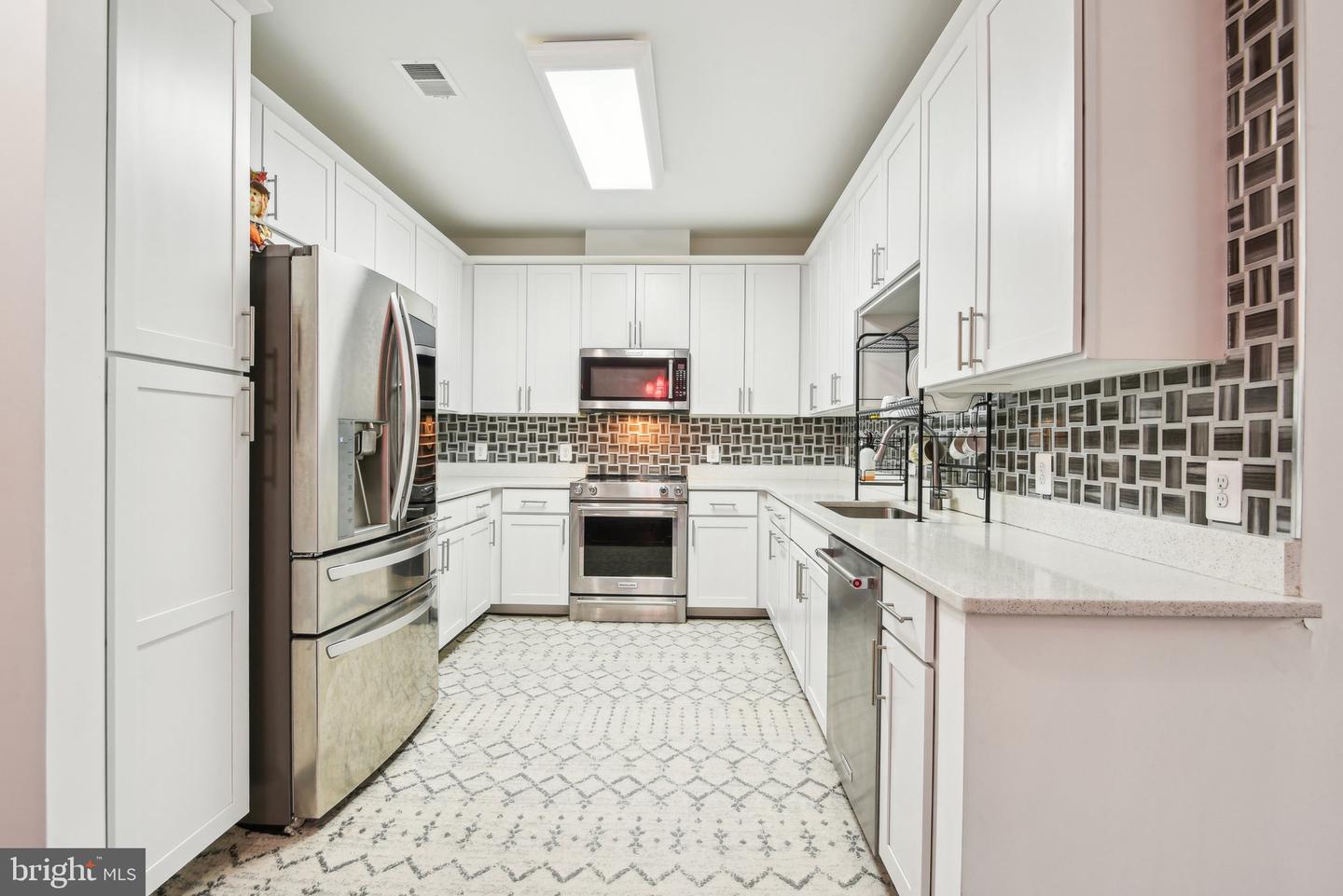 9430 Silver King Ct #410 Property Photo 4