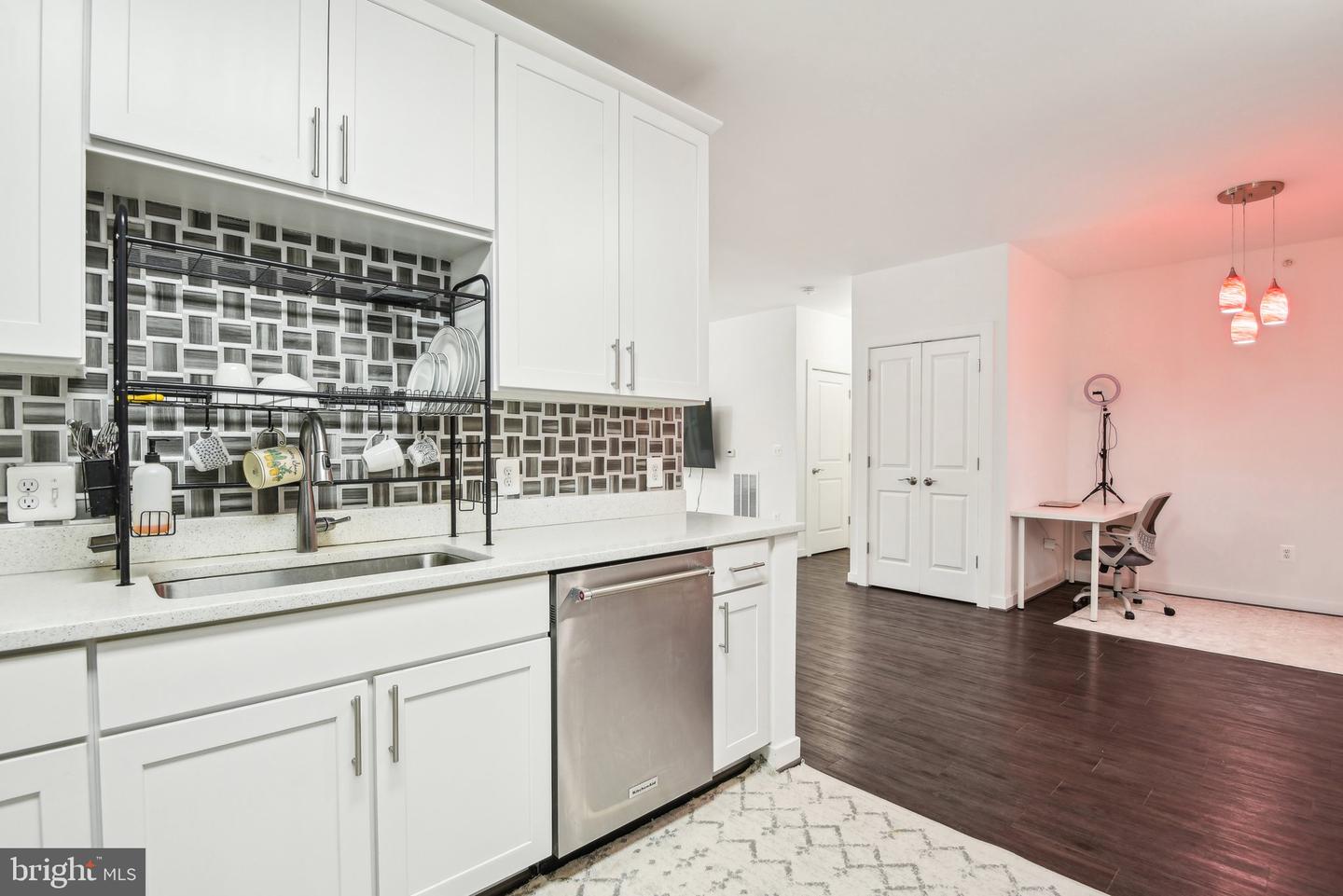 9430 Silver King Ct #410 Property Photo 6