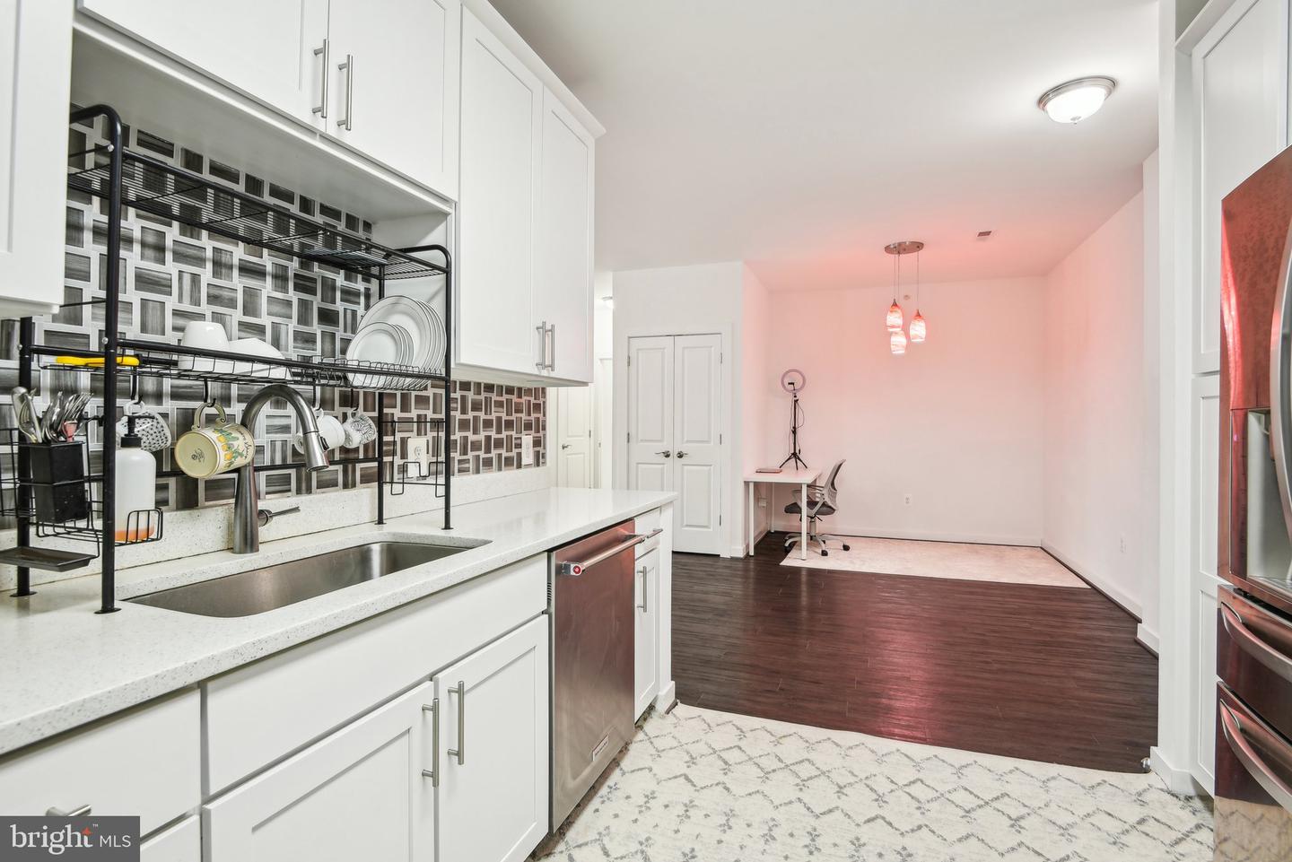 9430 Silver King Ct #410 Property Photo 8