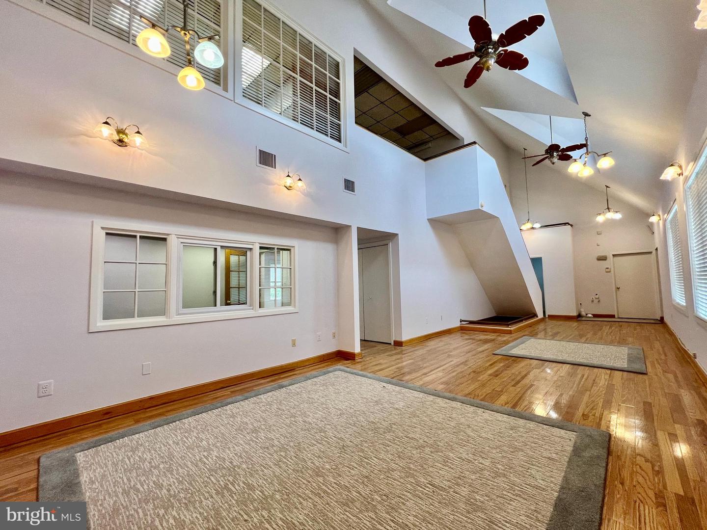 10335b-10337a Democracy Ln #b & A Property Photo 5