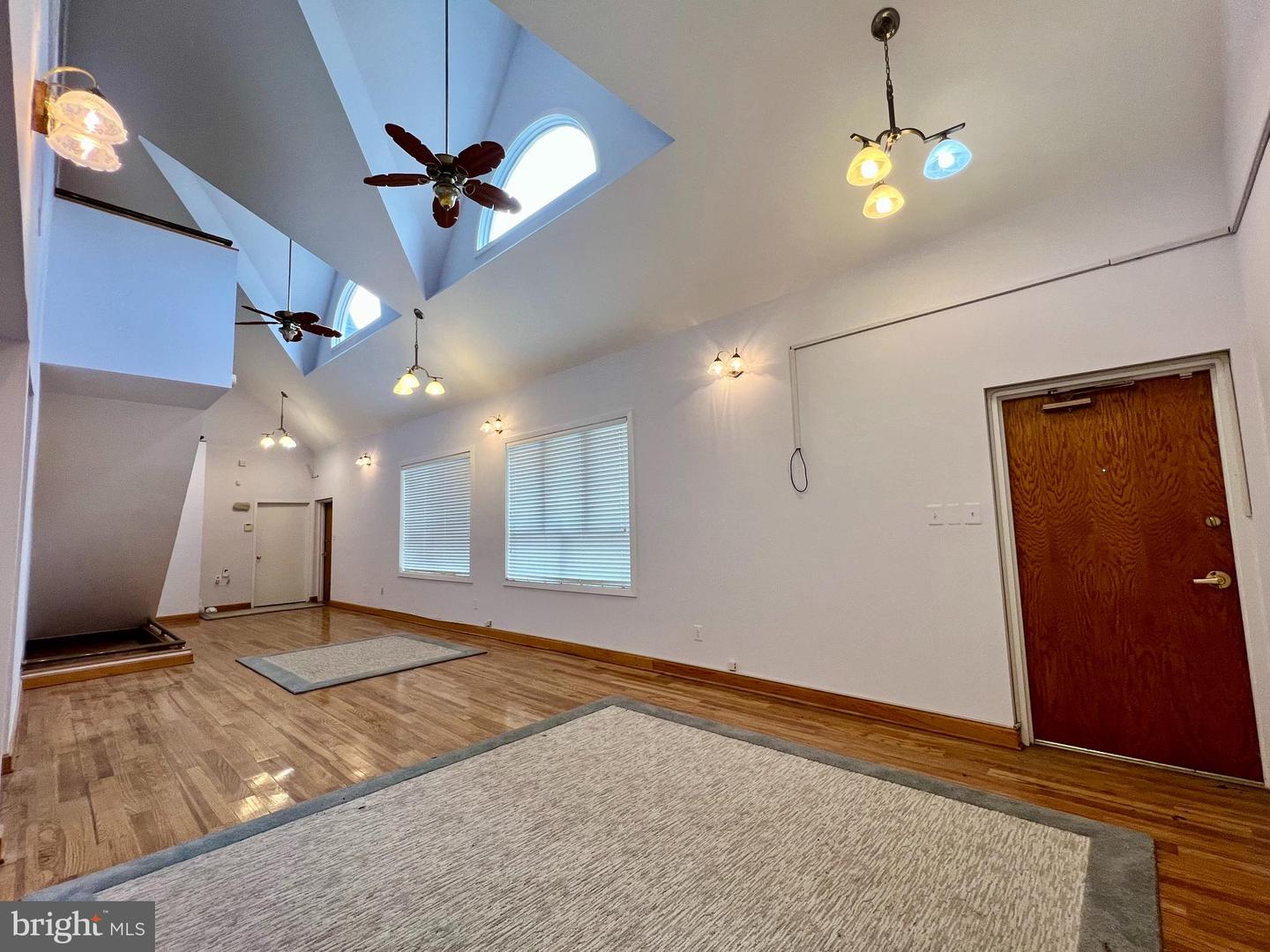 10335b-10337a Democracy Ln #b & A Property Photo 6