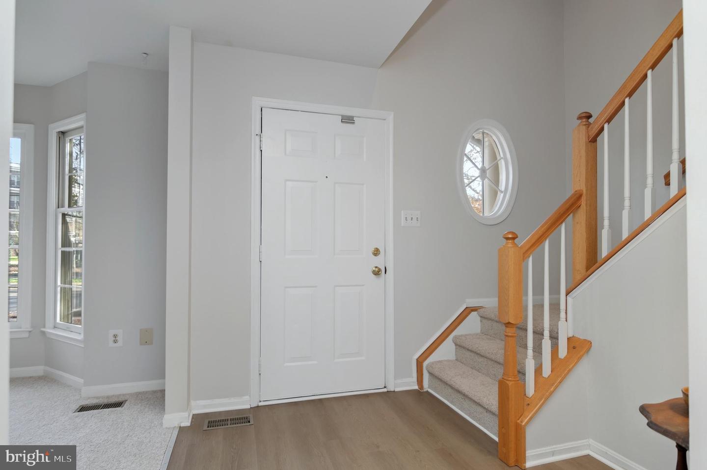 3916 Oak St Property Photo 9
