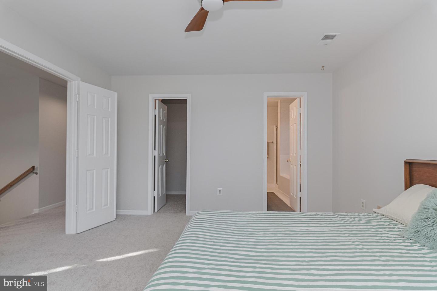 3916 Oak St Property Photo 25