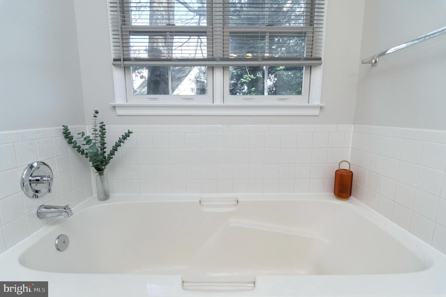 3916 Oak St Property Photo 30