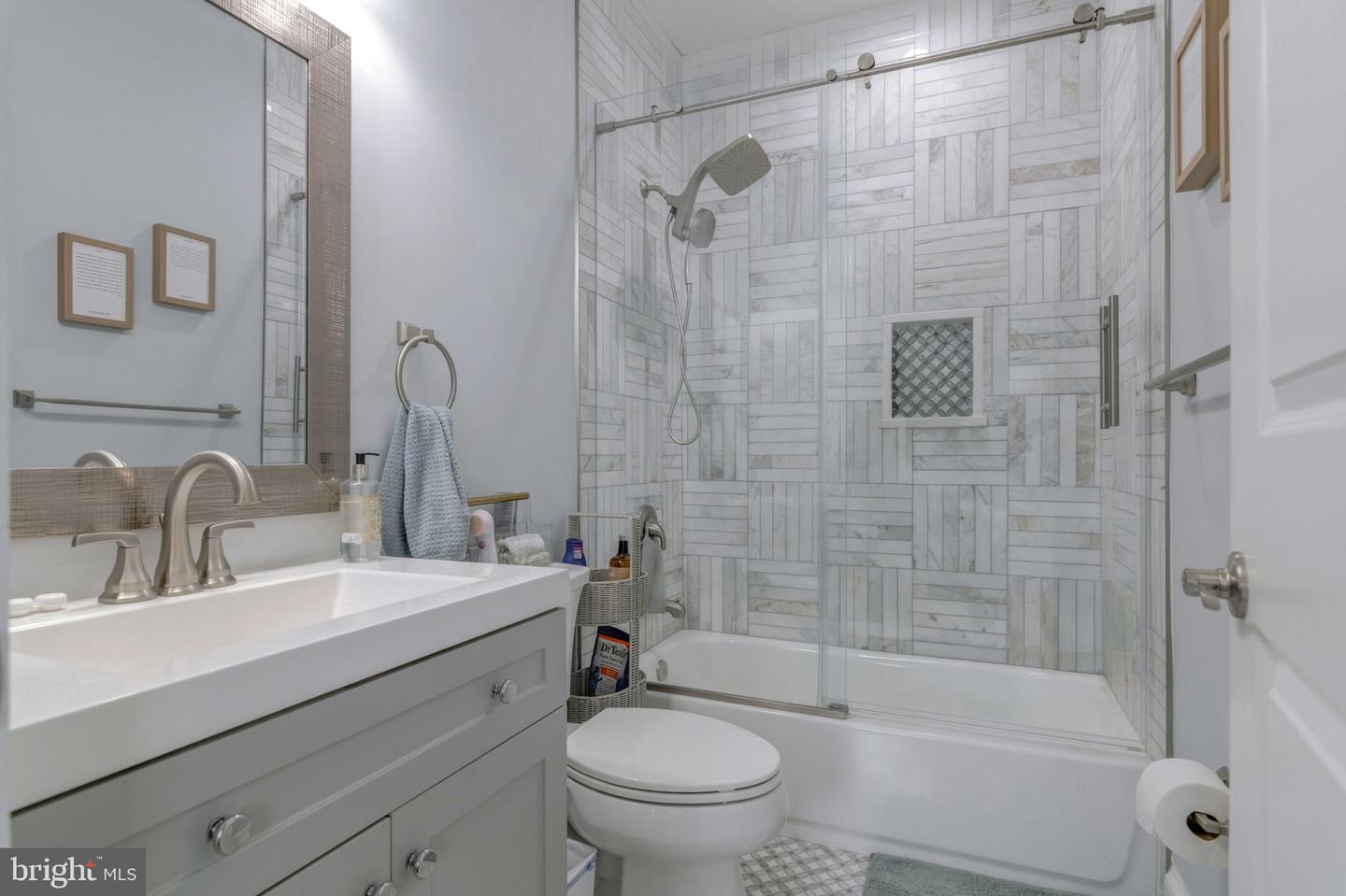 10708 Warwick Ave Property Photo 36
