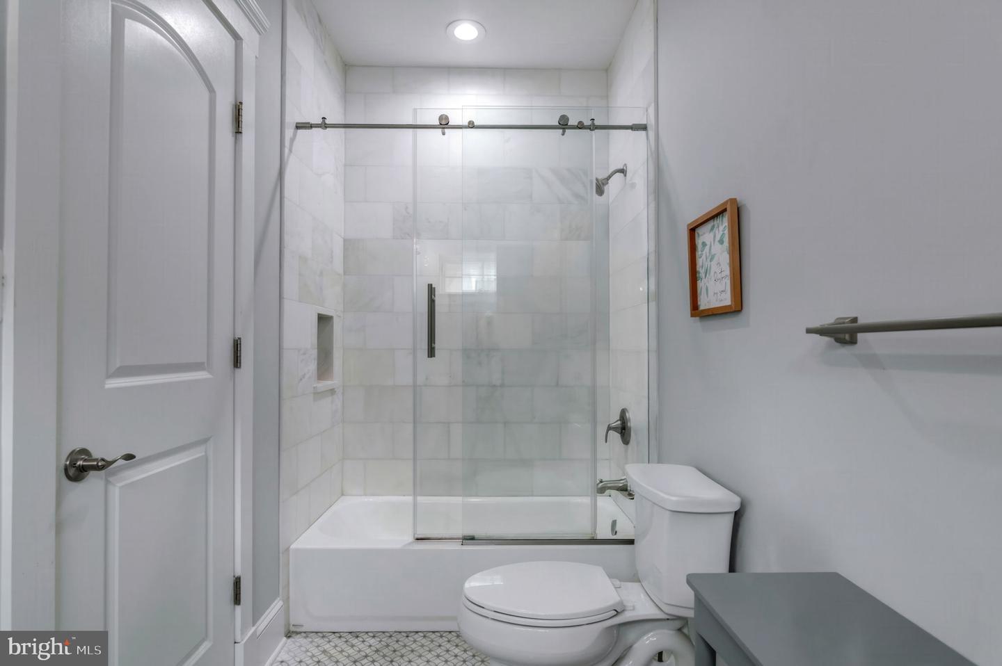 10708 Warwick Ave Property Photo 42