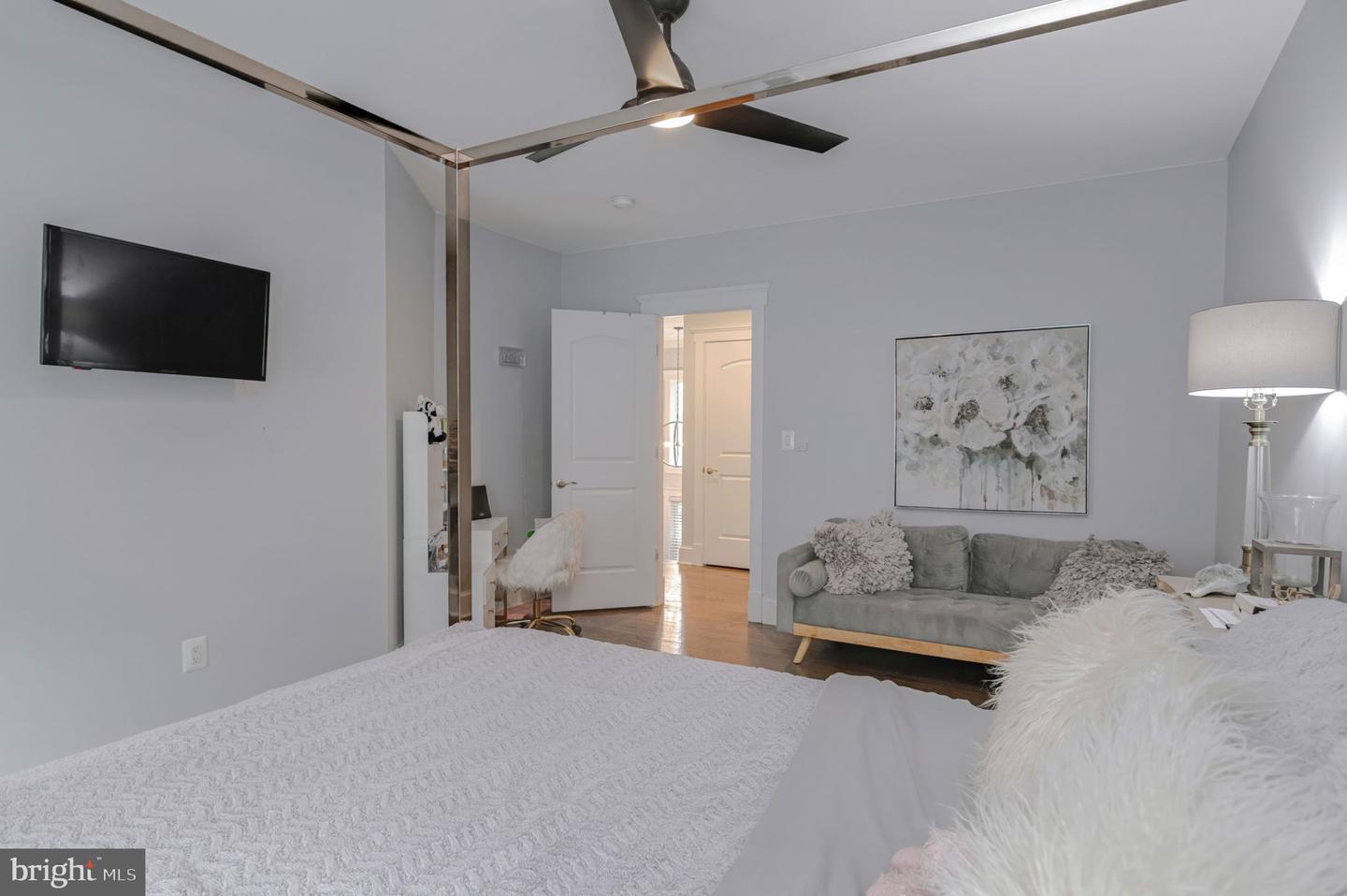 10708 Warwick Ave Property Photo 45