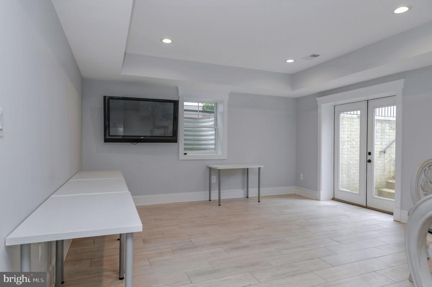 10708 Warwick Ave Property Photo 54