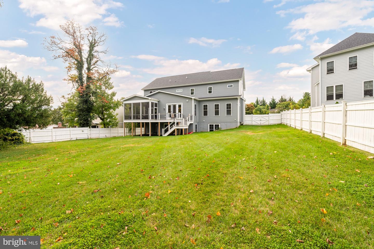 10602 Oak Pl Property Photo 55