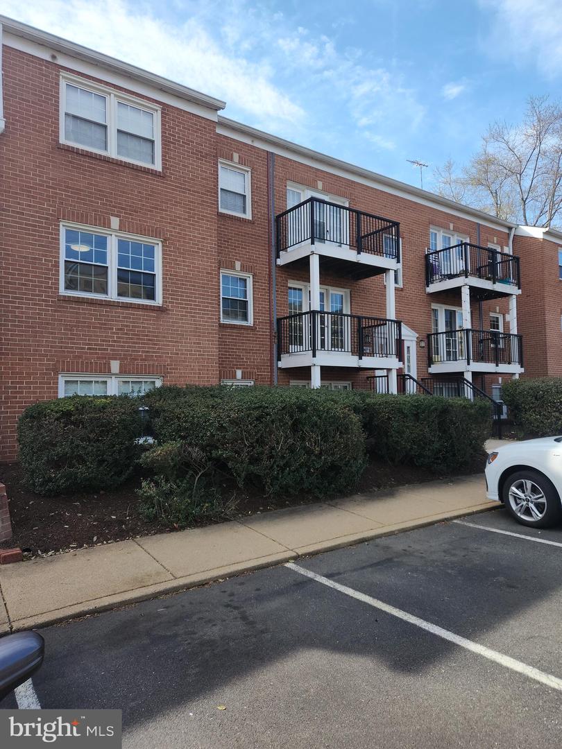 9471 Fairfax Blvd #201 Property Photo 2