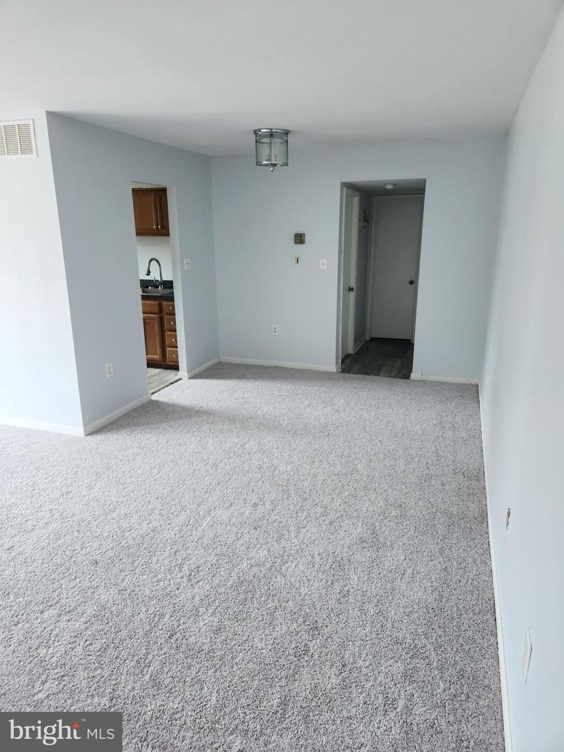 9471 Fairfax Blvd #201 Property Photo 6