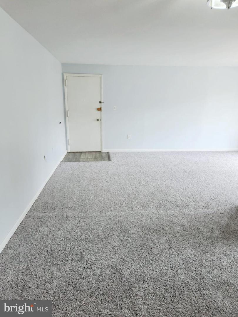 9471 Fairfax Blvd #201 Property Photo 9