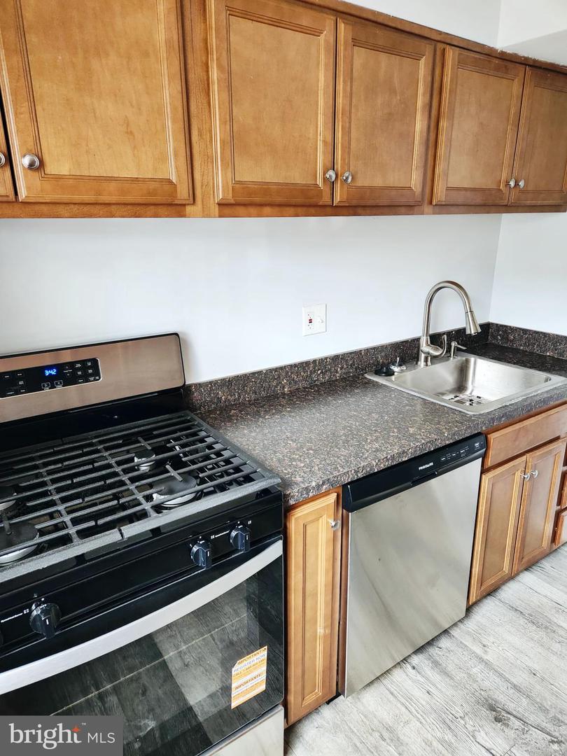 9471 Fairfax Blvd #201 Property Photo 12