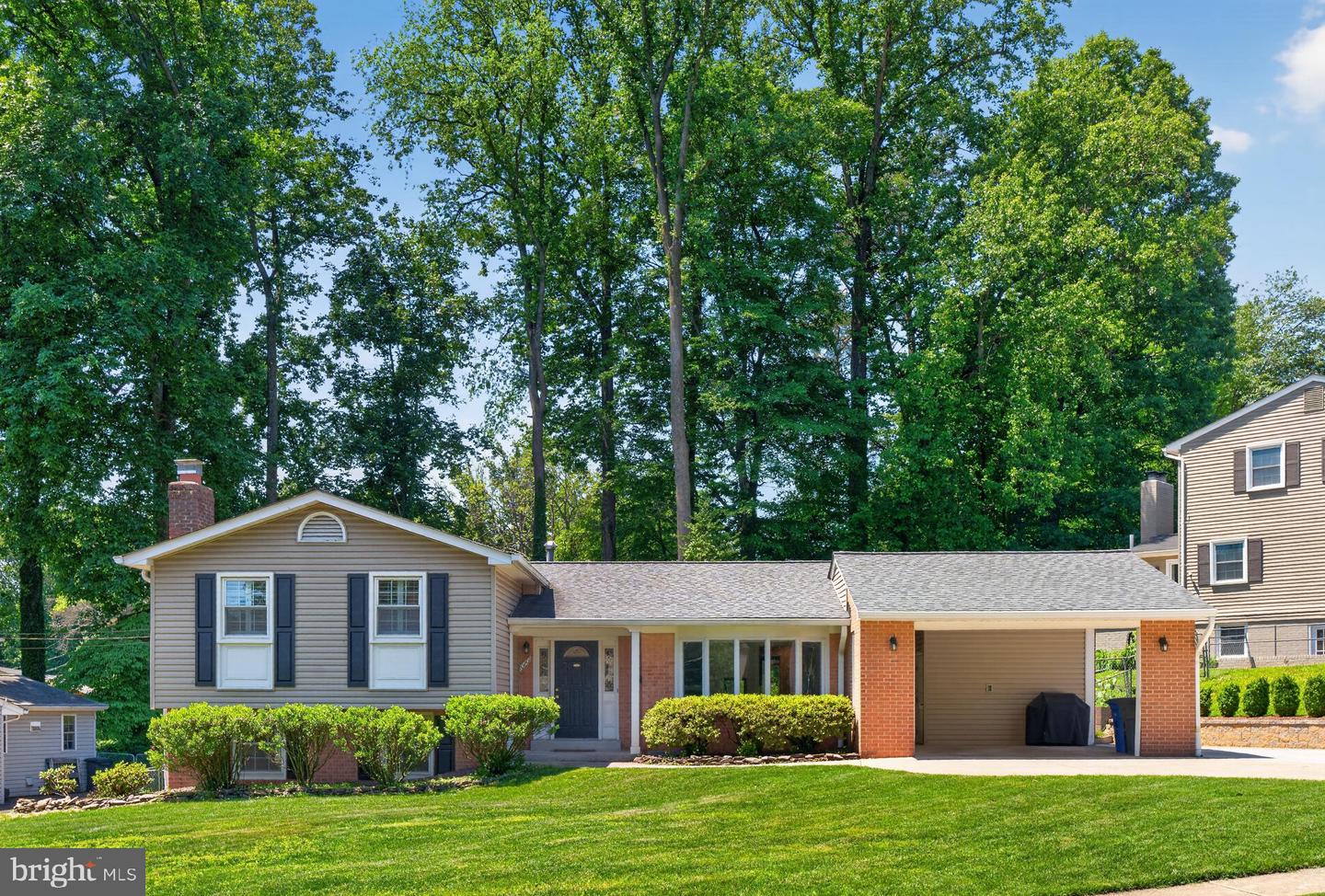 10207 ANTIETAM AVE Property Photo 1