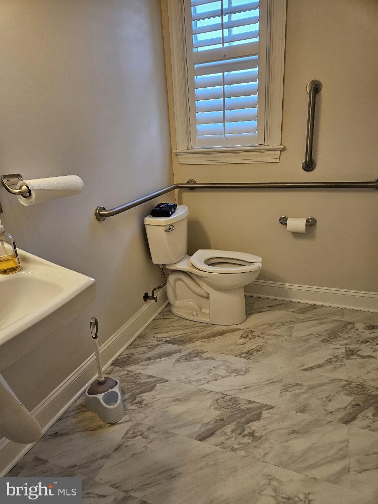 3989 Chain Bridge Rd #1st Floor/suite 100 Property Photo 14