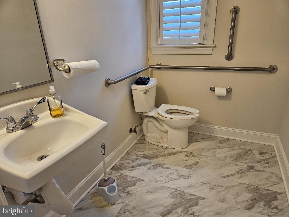 3989 Chain Bridge Rd #1st Floor/suite 100 Property Photo 15
