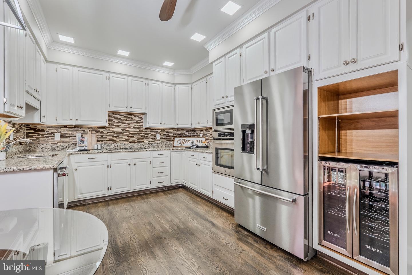 10449 Breckinridge Ln Property Photo 13