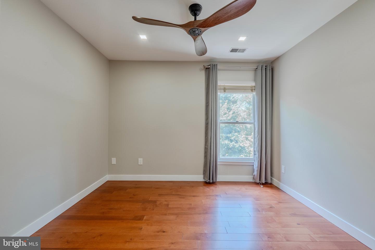 10449 Breckinridge Ln Property Photo 25
