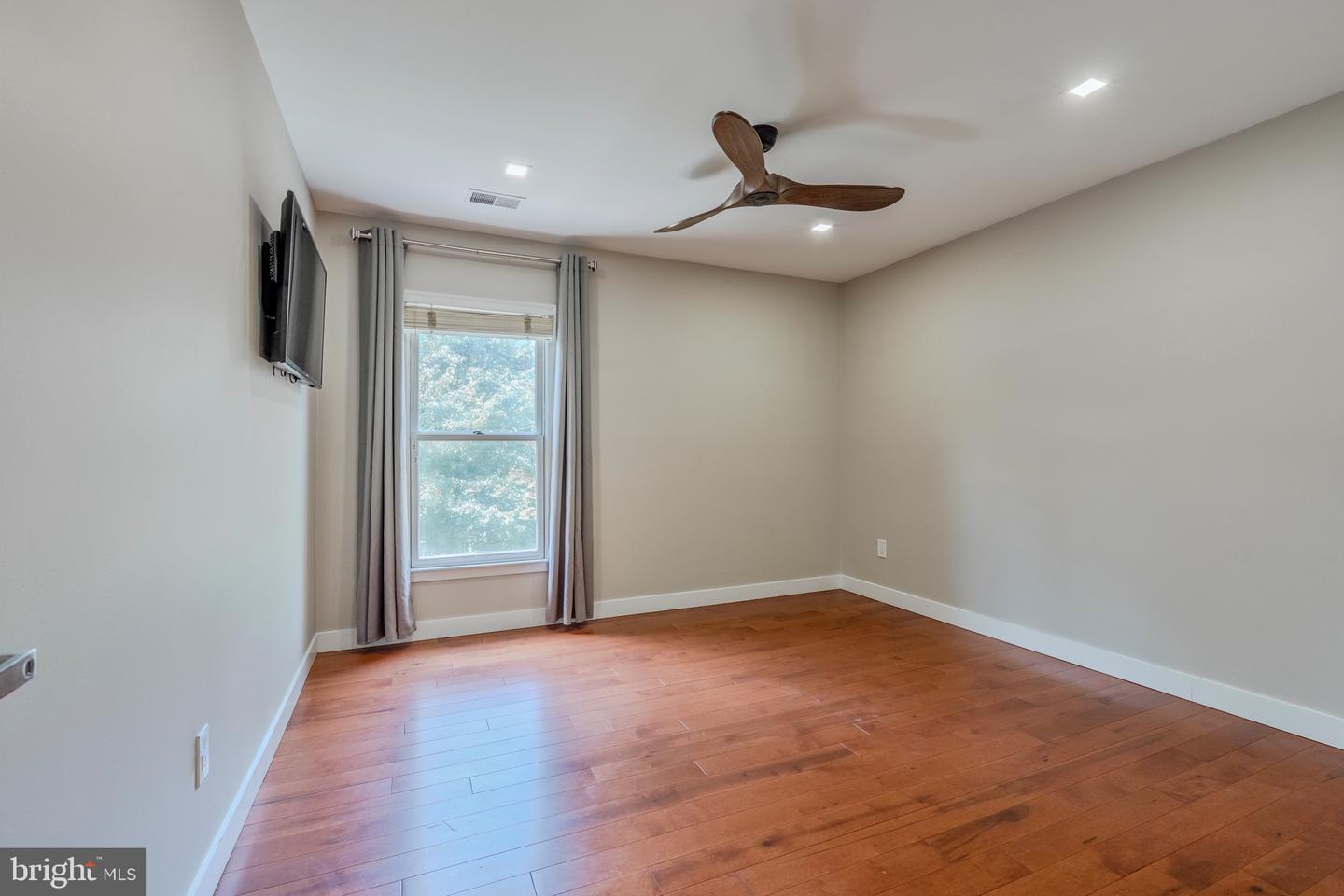 10449 Breckinridge Ln Property Photo 27