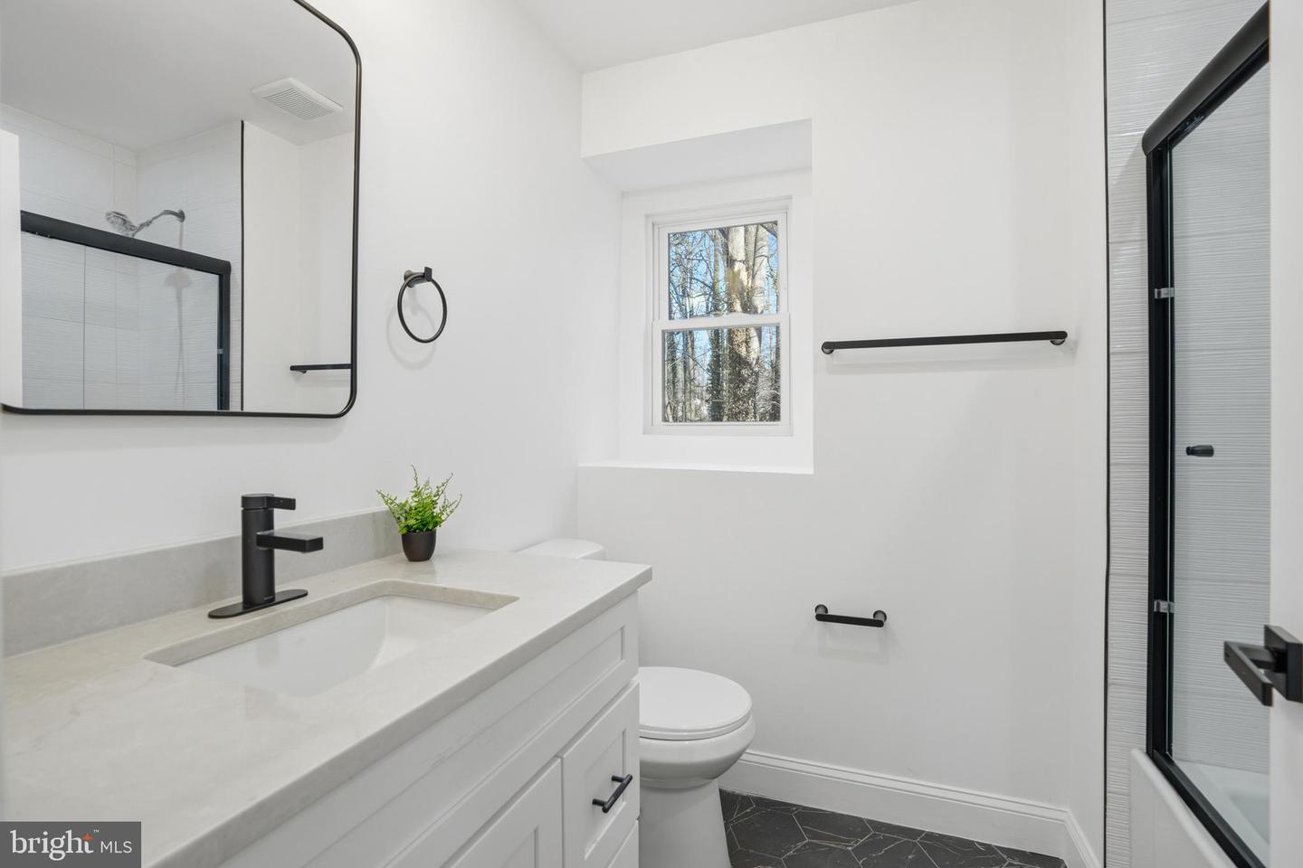 10704 Howerton Ave Property Photo 23