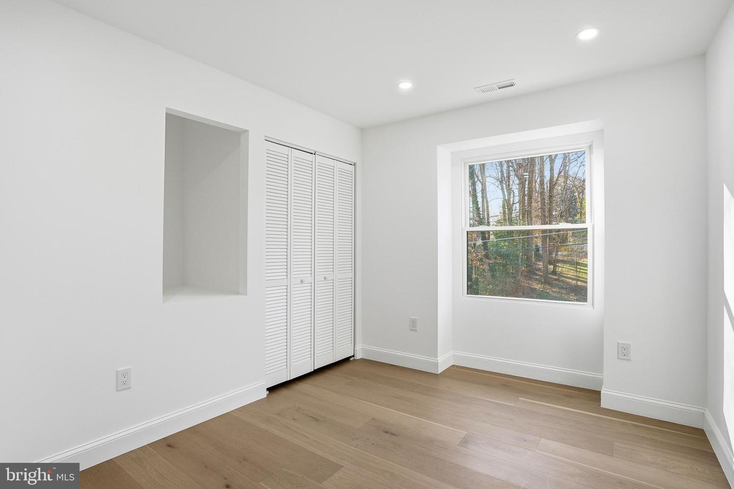 10704 Howerton Ave Property Photo 29