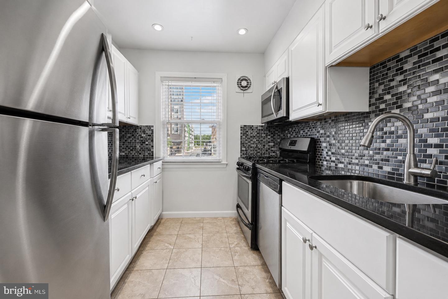 9471 Fairfax Blvd #301 Property Photo 1