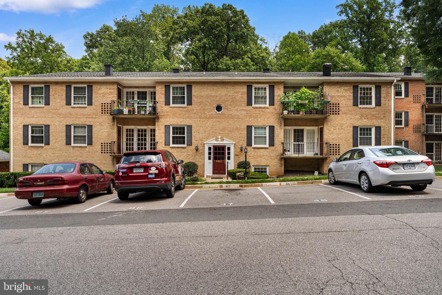 3901 Lyndhurst Dr #201 Property Photo 3