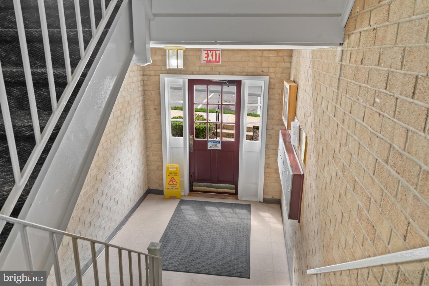3901 Lyndhurst Dr #201 Property Photo 5