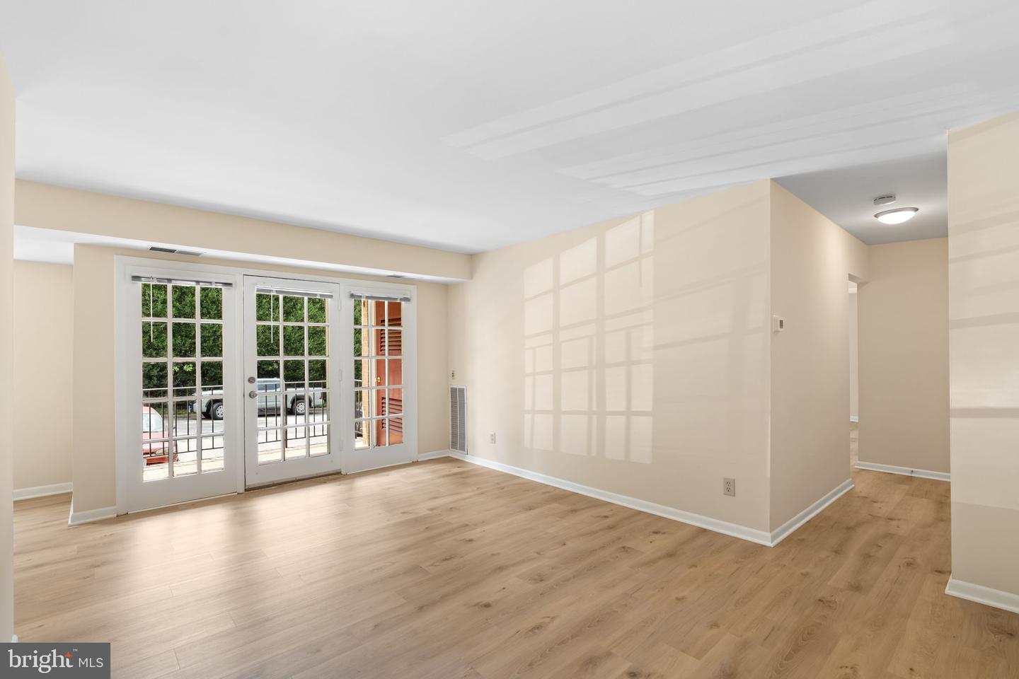 3901 Lyndhurst Dr #201 Property Photo 8