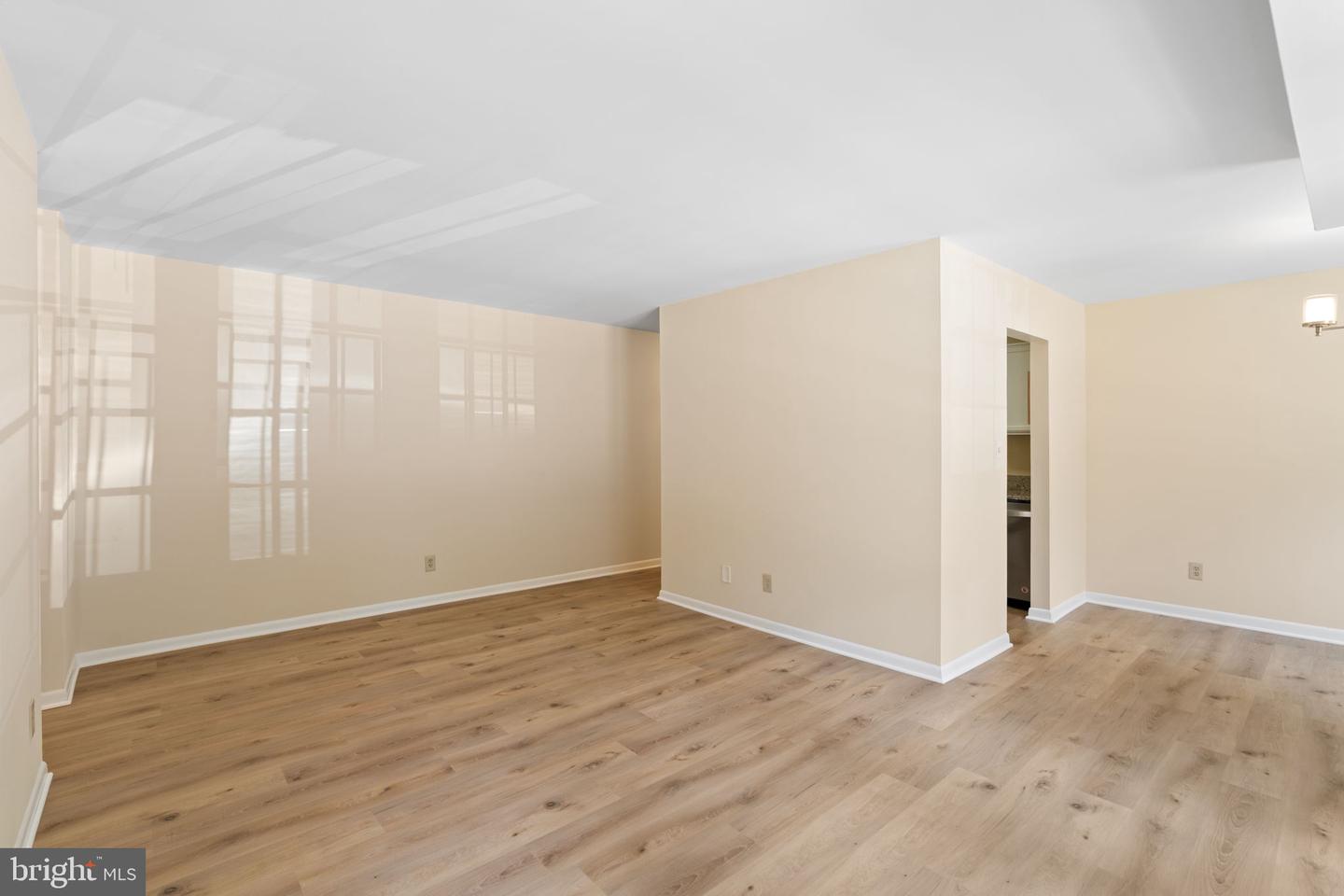 3901 Lyndhurst Dr #201 Property Photo 9
