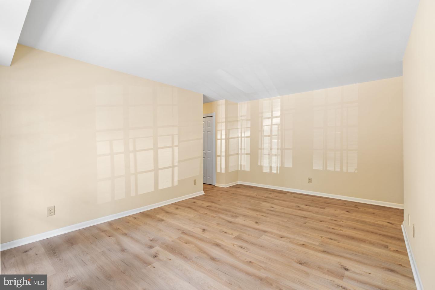 3901 Lyndhurst Dr #201 Property Photo 18